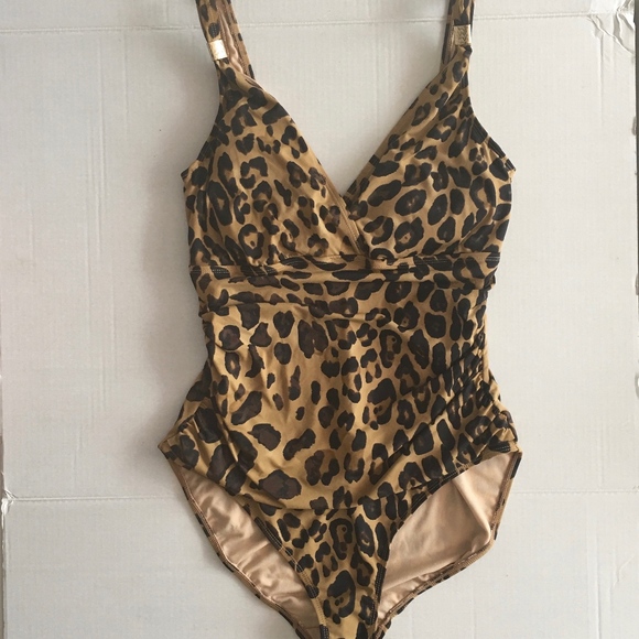 leopard print underwire swimsuit